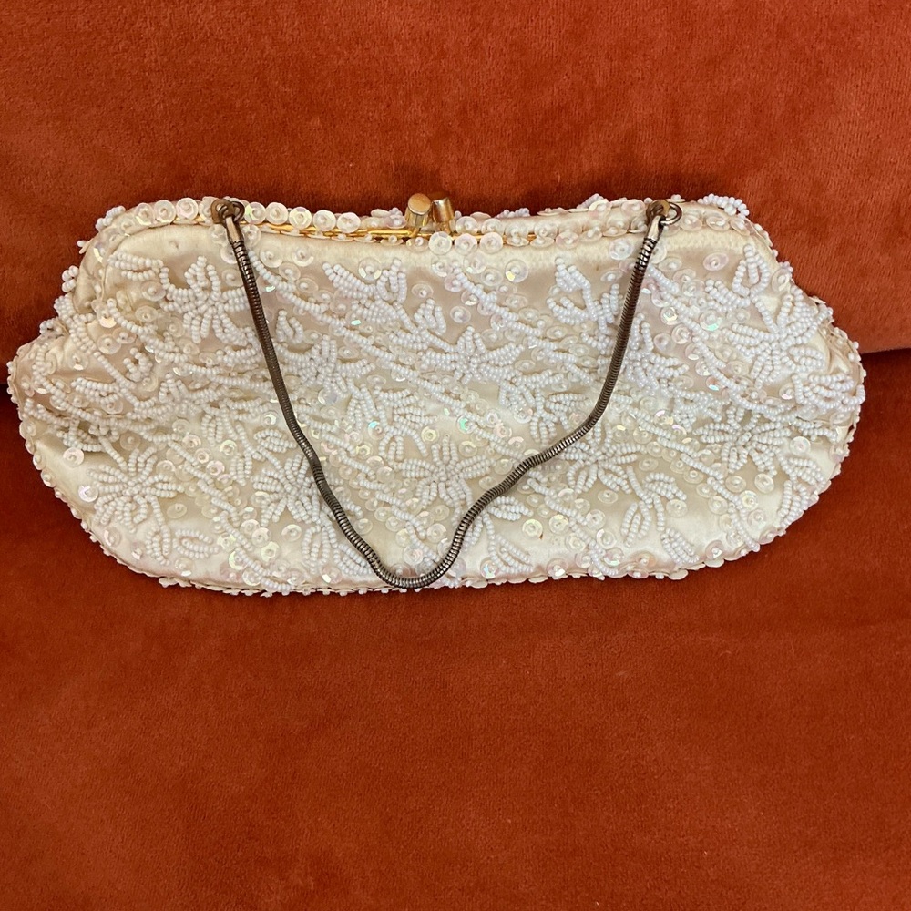 Vintage 50’s/60’s Hand-Beaded in HingKong Clutch Purse